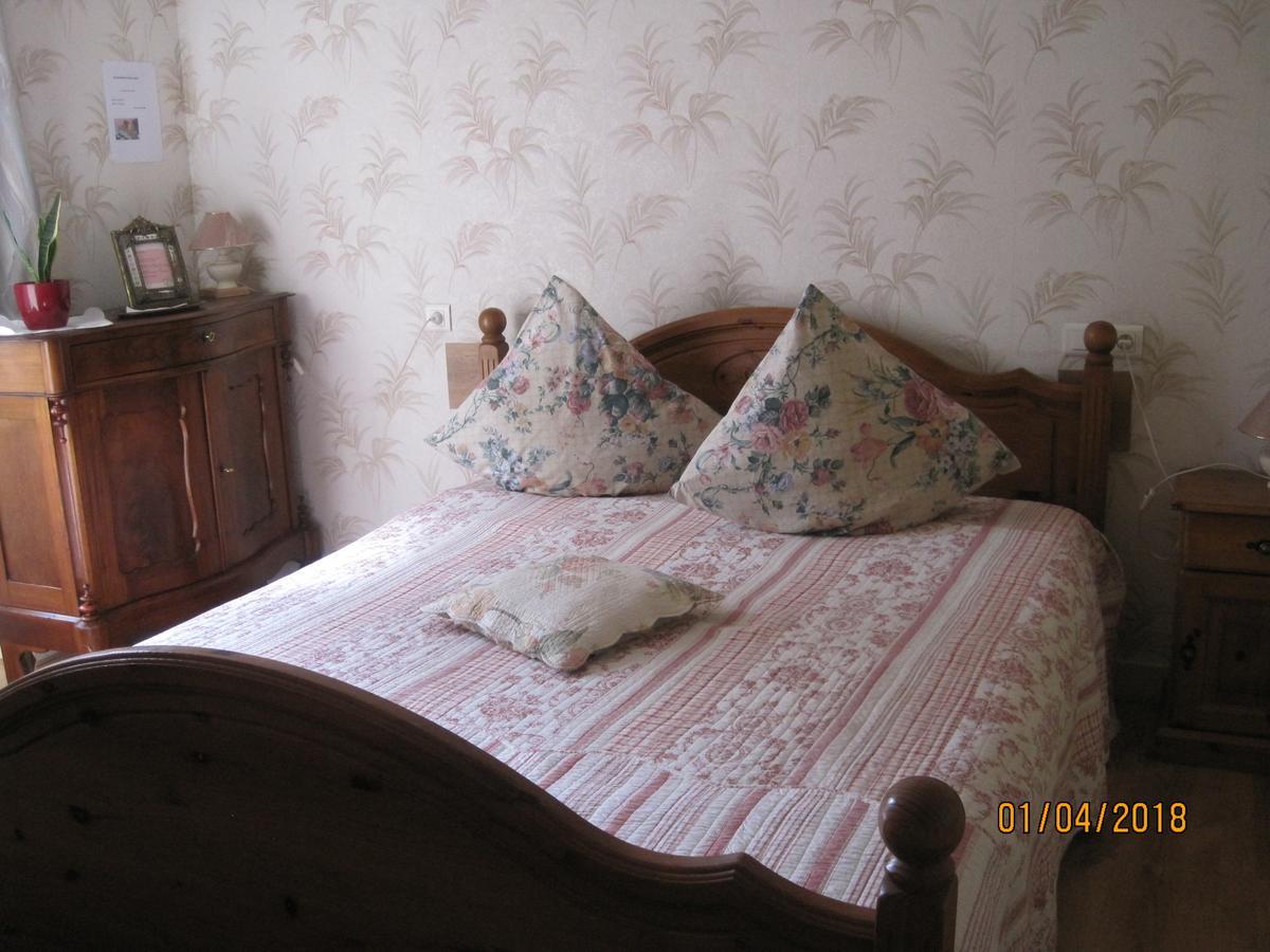 Hotel Le Commerce Neuville  Екстериор снимка